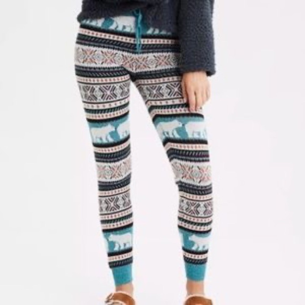 American Eagle polar bear sweater leggings size L